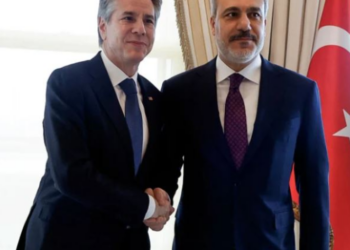 Blinken takohet me ministrin e jashtëm turk