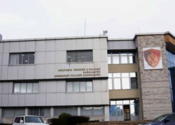 I hapën “Instagram” fals me emrin e saj, denoncon 22-vjeçarja