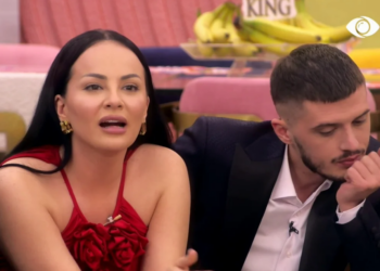 A po përdor Bardhin apo ka një romancë me të? Sara “shpërthen” ndaj banorëve