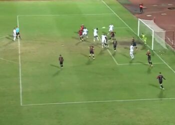 Mbyllet pjesa e parë e Vllaznia-Partizani