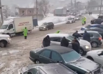 Moti i keq, nuk lejohen mjetet pa zinxhirë në Qafë Thanë