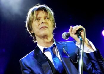 Bota e muzikës kujton 77-vjetorin e lindjes së David Bowie