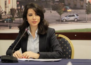 Presidenti Begaj dekreton Adea Pirdenin si ministre të Shtetit