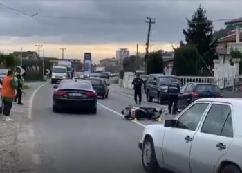 Aksident në dalje të Lezhës, lëndohet një person