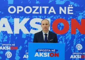 Bumçi: Politikani serb u dhunua nga Vuçiç pse kërkoi falje për krimet në Kosovë