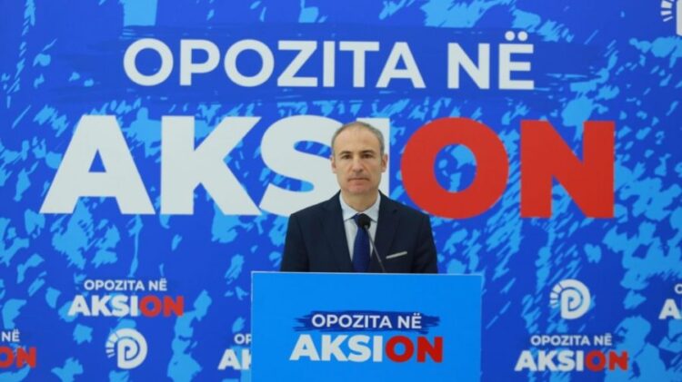 Bumçi: Politikani serb u dhunua nga Vuçiç pse kërkoi falje për krimet në Kosovë