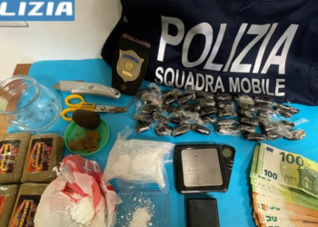 E fshehu në të brendshmet, arrestohet me kokainë shqiptari në Itali