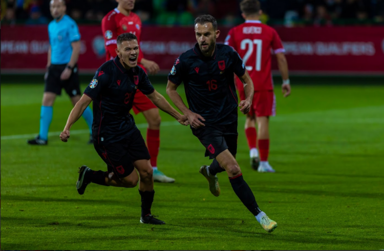 Fundjava kuqezi/ Asllani vendimtar me asist, në kampionatin turk shkëlqejnë Manaj e Cikalleshi