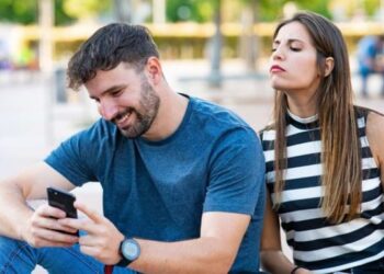 Njihuni me 4 shenjat e Zodiakut që mund t’ju tradhtojnë