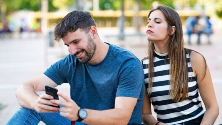 Njihuni me 4 shenjat e Zodiakut që mund t’ju tradhtojnë