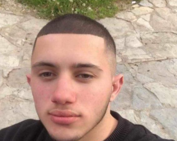 U godit nga makina dhe u masakrua me shkopa bejsbolli, ja kush është 18-vjeçari që u vra (Detajet)