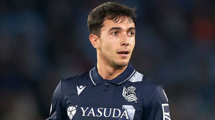 Në garë me Arsenalin, kush është mesfushori që po kërkohet nga Bayern