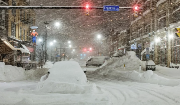 ‘Çmendet’ moti/ Stuhia e dëborës ‘pushton’ këtë vend, temperaturat…