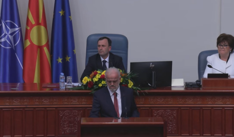 Kryeministri i parë shqiptar në RMV, Talat Xhaferri prezanton prioritetet