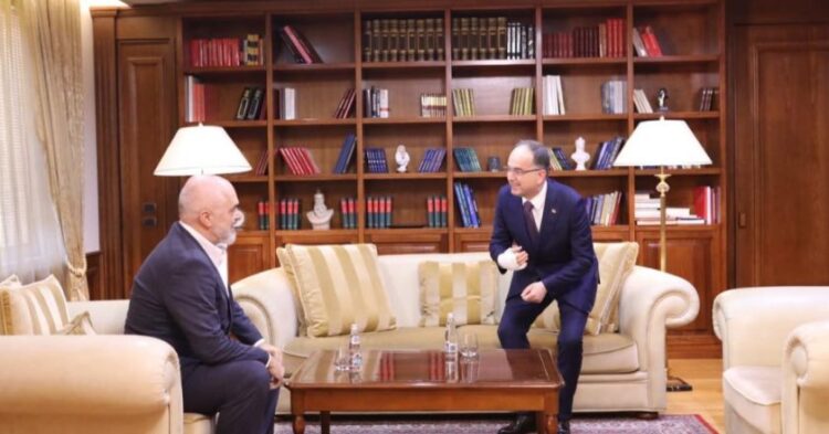 “Mbyllja e dyerve i shërben transparencës” sqarimi epik i Bajram Begajt