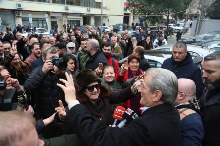 Ironizon Berisha: Nuk u mor vesh kush pyeti më shumë, ata mua apo unë atyre