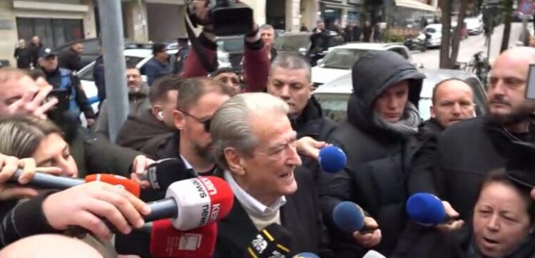 Berisha mbërrin në SPAK: Do denoncoj Ramën dhe prokurorët kriminelë