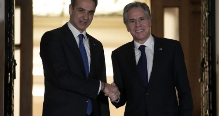 Blinken takim me dyer të mbyllura me kryeministrin grek