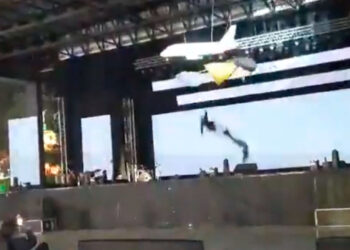 Po festonin 25 vjetorin, ndërron jetë në skenë Ceo i kompanisë