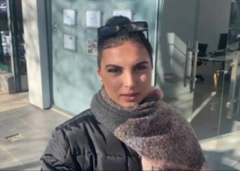 I zuri skela/ Dëshmitarja: Vajza e mbuluar me gjak, burri pa ndjenja