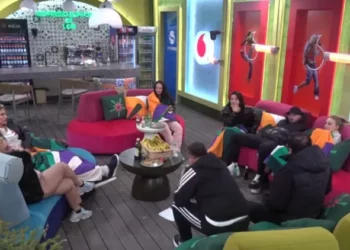 “Je trime?”/ Shtohen sherret në BBV, Gazi përplaset me Ilnisën