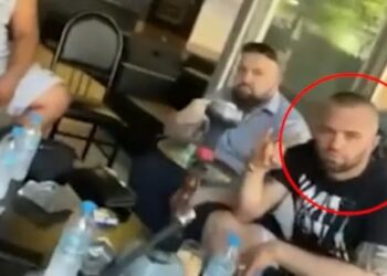 I kërkuar për vrasje, mediat greke publikojnë videon e shqiptarit që shëtit i lirë…/ Detajet