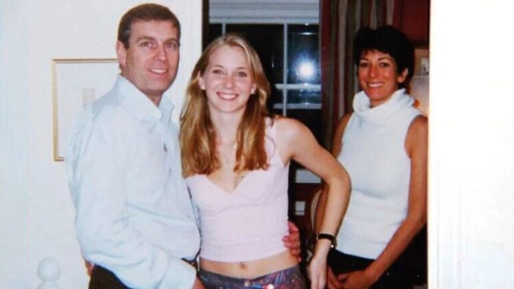Viktimë nga pedofilia: Epstein më pagoi 15,000 dollarë për të bërë…