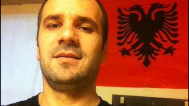 E kërcënoi se do e vriste, ky është bashkëshorti i 41 vjeçares