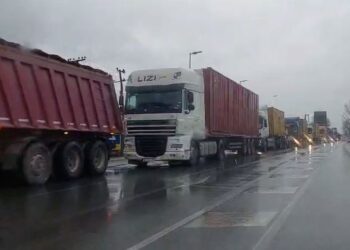 Aksidenti me një viktimë, bllokohet Ura e Gjoles deri në Vorë!