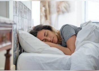 Kërcitja e dhëmbëve çfarë ndodh në trupin tuaj kur kryeni këtë veprim