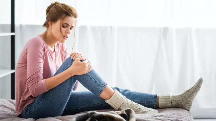 Pse dhemb gjuri, tre ushtrime që ofrojnë lehtësim derisa…