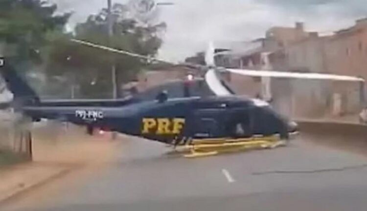 VIDEO/ Pëson difekt, helikopteri bën ulje emergjente në rrugë