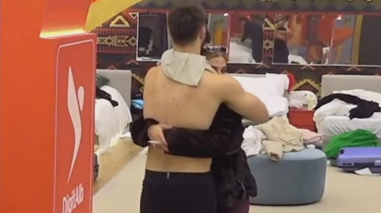 VIDEO/ Ilnisa përqafon Meritonin: Çfarë do të bëja unë pa ty?!