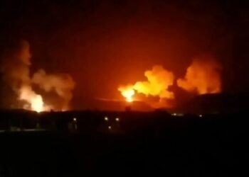 SHBA dhe Britania sulmojnë pika strategjike të rebelëve Houthi