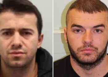 Valixhe me para, kriminelët shqiptarë i shpëtojnë dëbimit nga Anglia