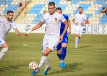 Largohen sulmuesit, Tirana shet Kaina, 14 gola ikin nga kryeqyteti