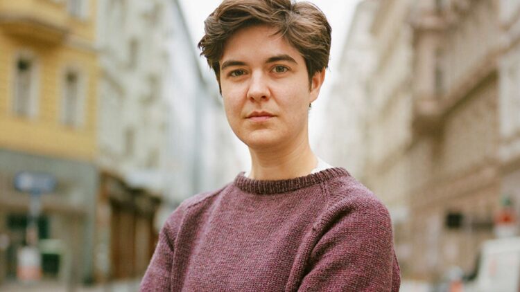 Trashëgoi një pasuri marramendëse, 31-vjeçarja vendos t’i dhurojë