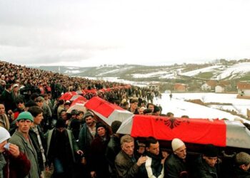 Berisha: Bota u trondit, vetëm Rama hesht për masakrën e Reçakut