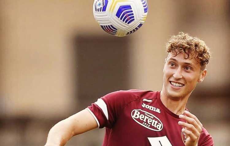 Mërgim Vojvoda rinovon kontratën me Torinon