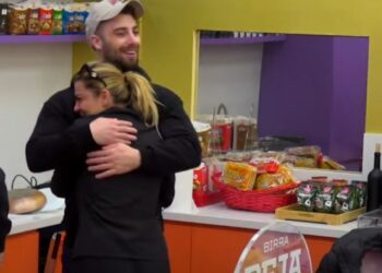 VIDEO/ Rike përqafohet me Meritonin: Ma zbukuron mëngjesin…