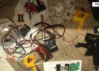 Kapen 2 mina me telekomandë, pranga 20-vjeçarit dhe në kërkim i vëllai