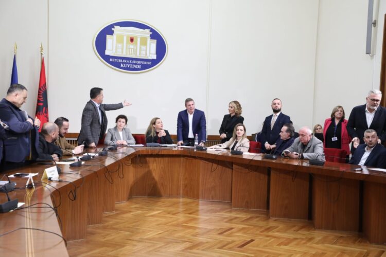 Të premten mblidhet përsëri Komisioni për Reformën Zgjedhore