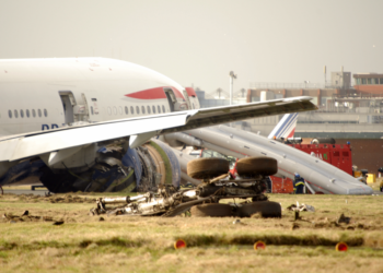 Rrëzohet avioni, tre italianë humbin jetën