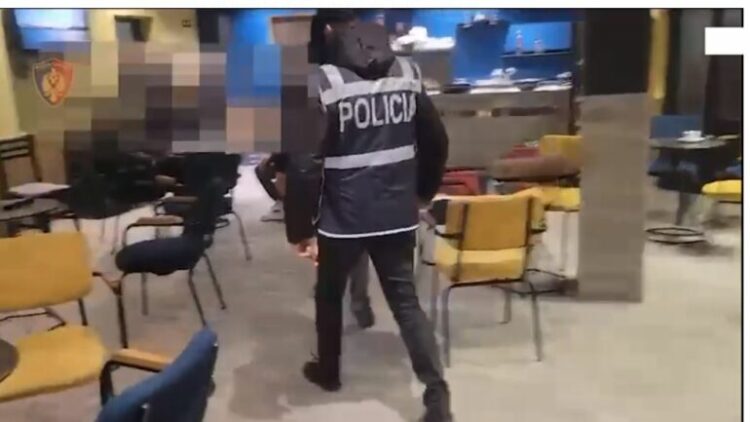 Ktheu lokalin si qendër për lojra fati, kapet në flagrancë 45-vjeçari