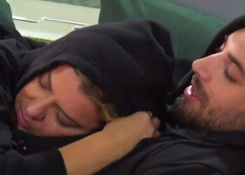 ‘Edhe ti bën shumë mëkate’, Rike shtrihet në krahët e Meritonit