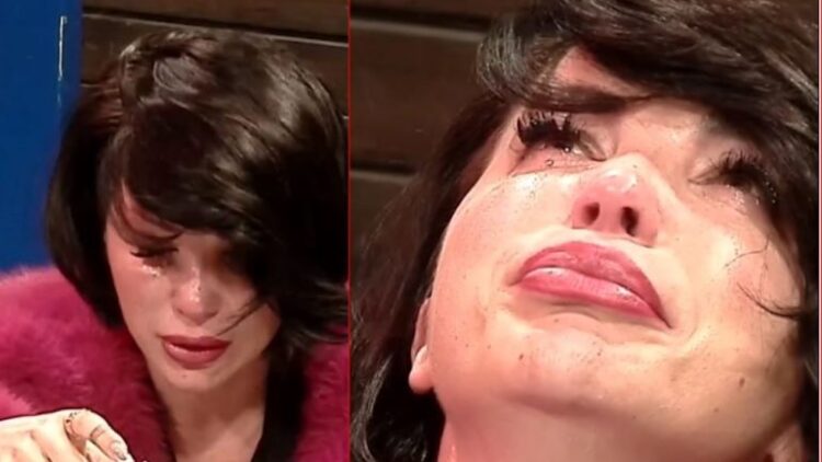 VIDEO/ “Po të ishte gjallë do festonte ditëlindjen”, Roza mes lotësh ndez qiri për…