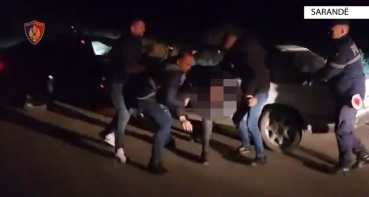 Kapet me 3 kg kanabis në makinë, arrestohet 33 vjeçari në Sarandë