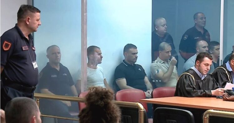 Debate për vrasjet në 2015, Shullazi i kthehet mjekeve dëshmitare…