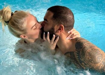 Julia Nova/ Puthja me bashkëshortin dhe postimi i saj në Instagram