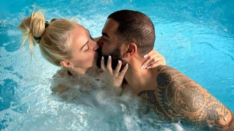 Julia Nova/ Puthja me bashkëshortin dhe postimi i saj në Instagram